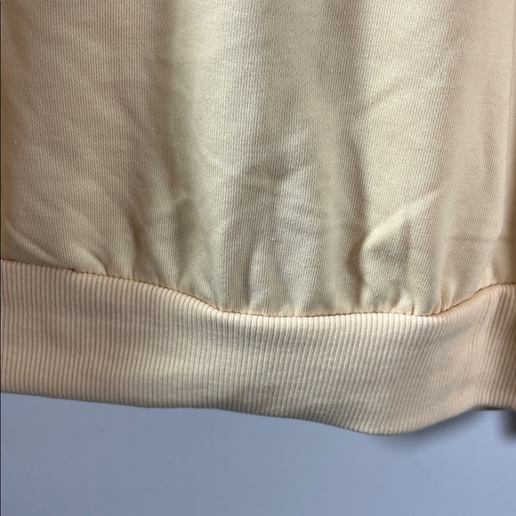 Gryffindor Cream Shirt Men Size 4XL Harry Potter
Graphic New With Tag - Picture 5 of 9